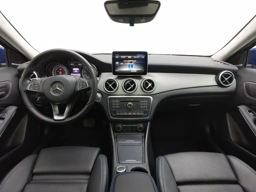 Mercedes-Benz GLA 2016