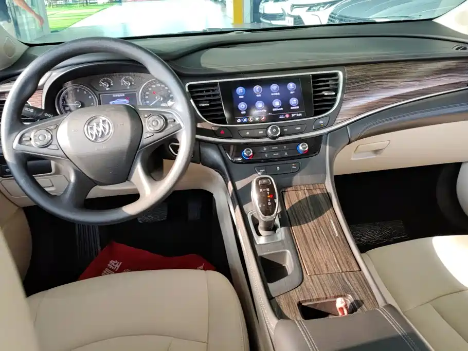 Buick LaCrosse 2020 — фото 12
