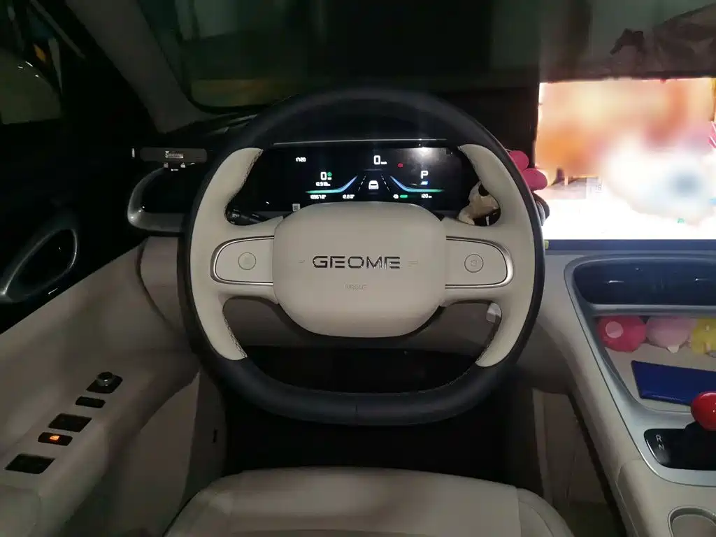Geely Galaxy Starwish 2026 — фото 3
