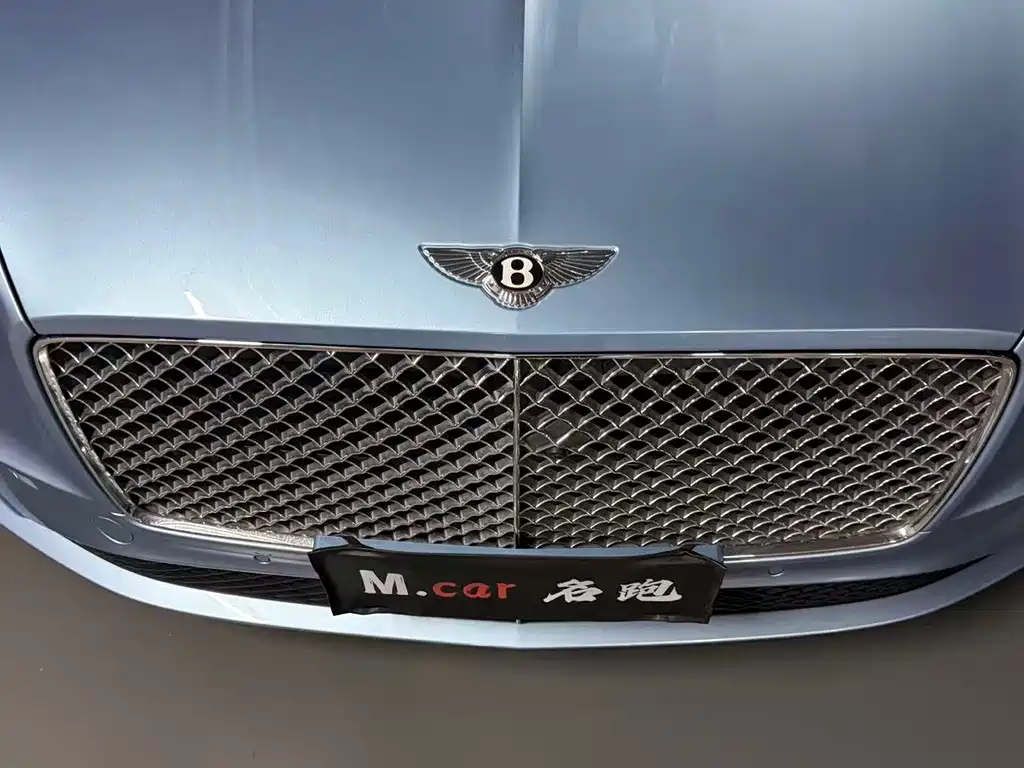 Bentley Continental 2021 — фото 7