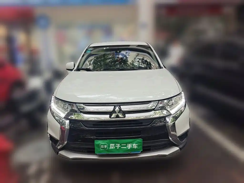 Mitsubishi Outlander 2016 — фото 23