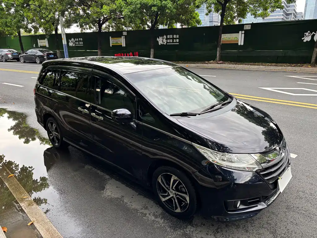 Honda Odyssey 2016 — фото 27