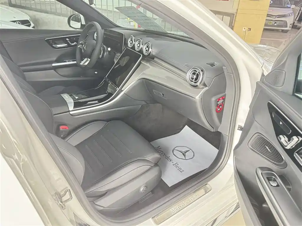 Mercedes-Benz C-Class 2022 — фото 17