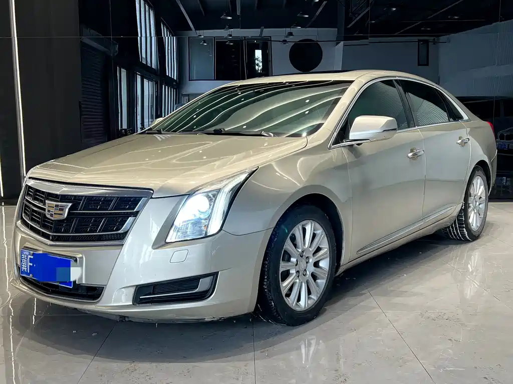 Cadillac XTS 2017 — фото 1
