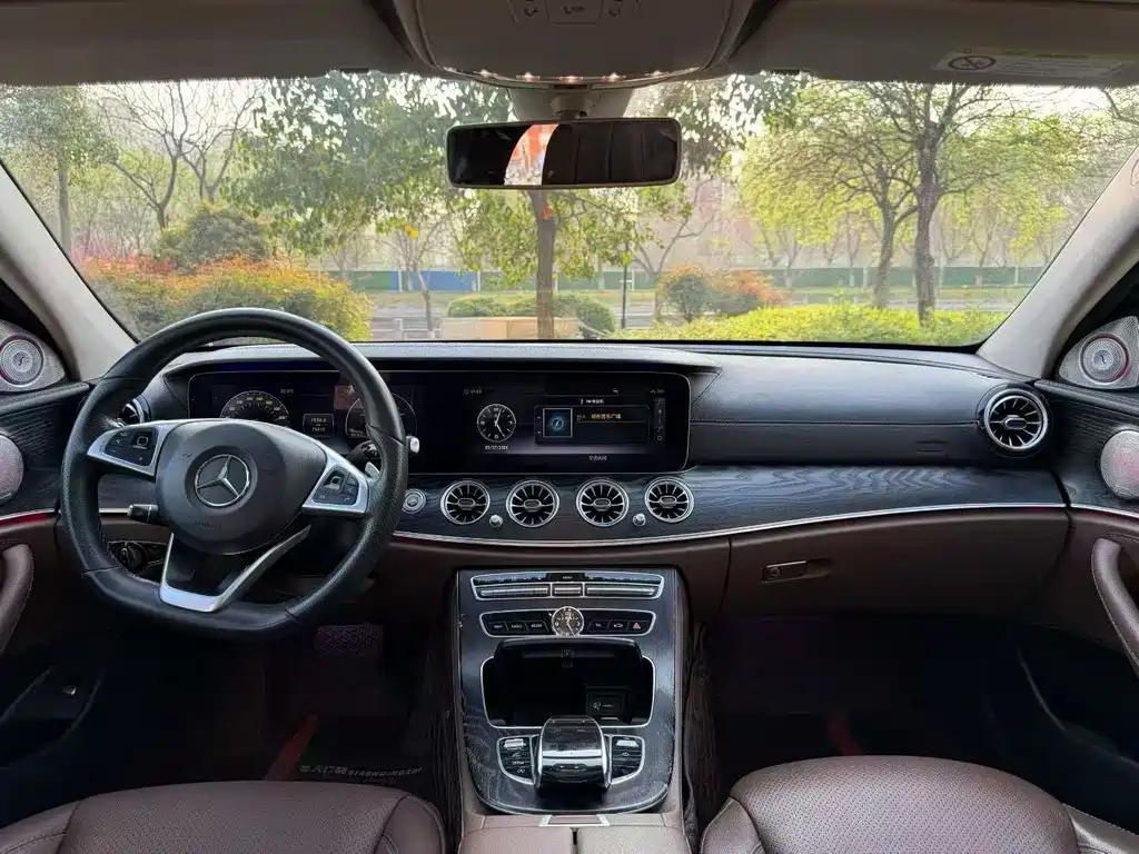 Mercedes-Benz E-Class 2018 — фото 8
