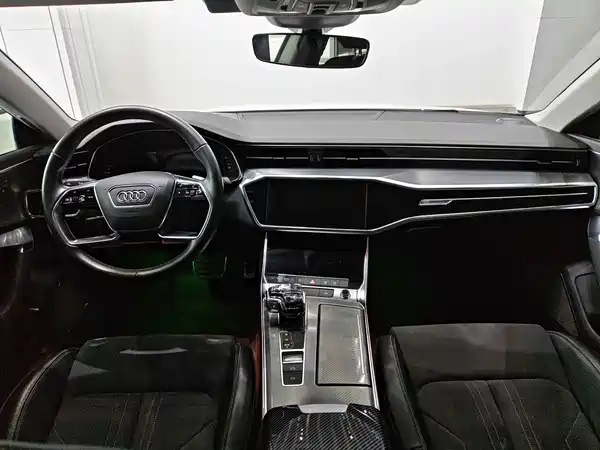 Audi A7L 2022