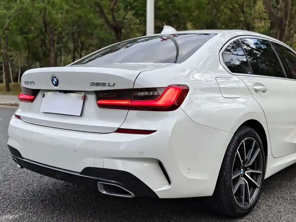 BMW 3 Series 2020 — фото 10