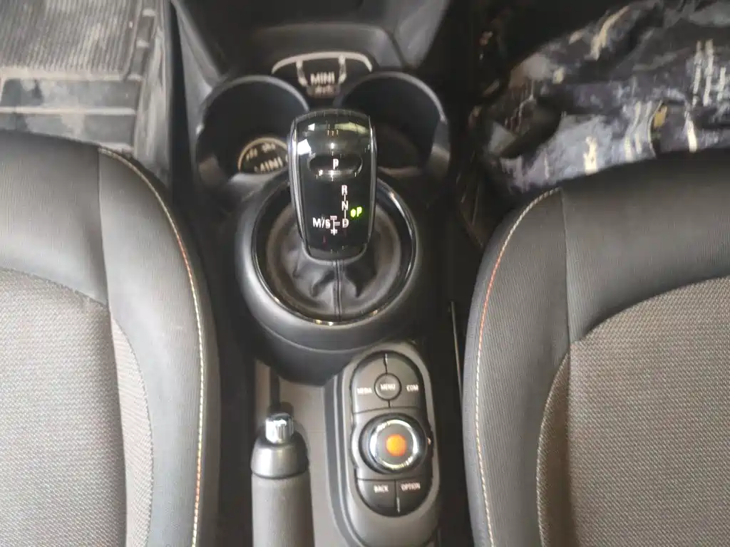 MINI MINI 2020