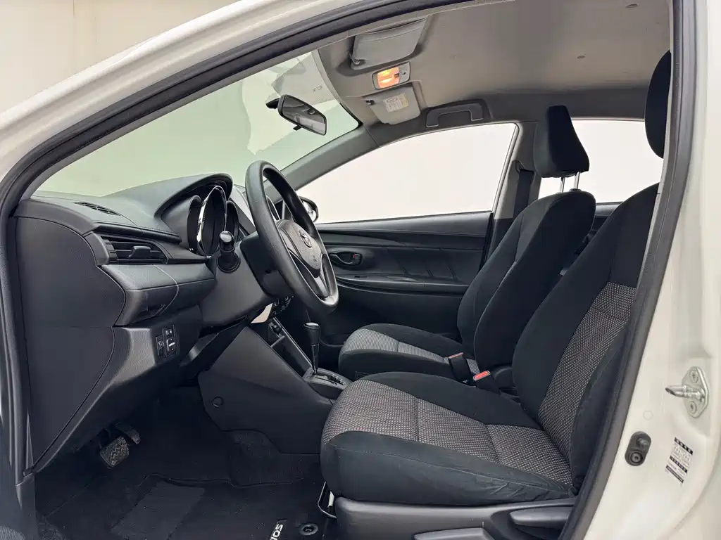 Toyota Vios 2017 — фото 14