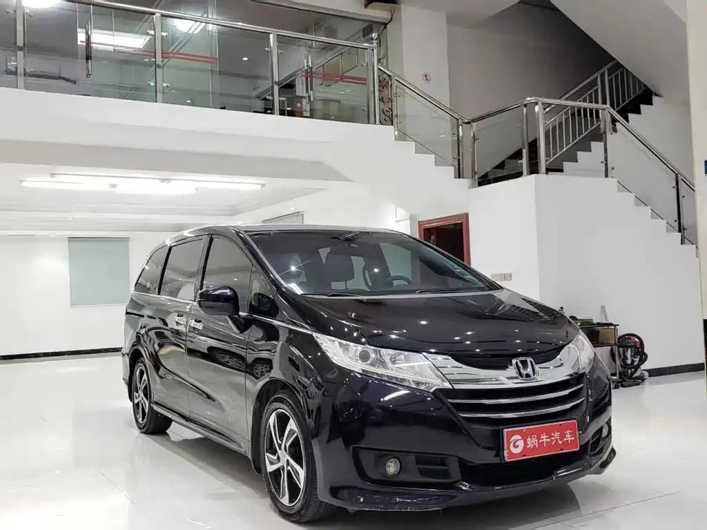 Honda Odyssey 2016 — фото 3