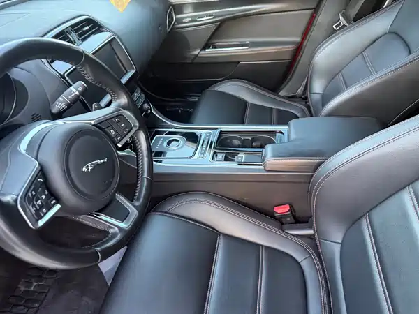 Jaguar XEL 2019