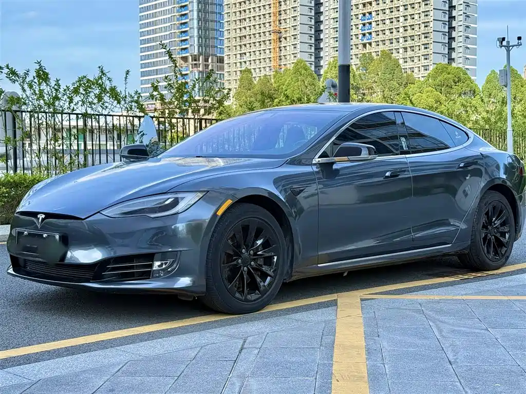 Tesla Model S 2019 — фото 24