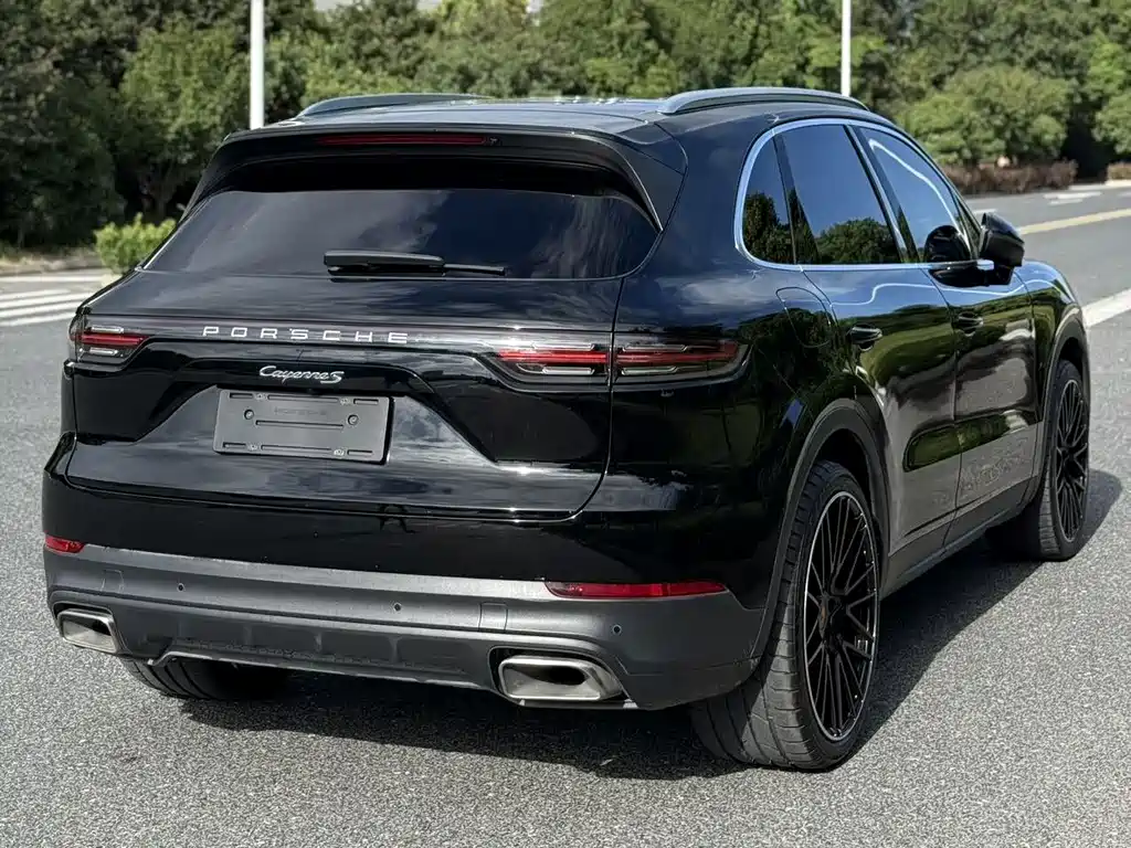 Porsche Cayenne 2019 — фото 9