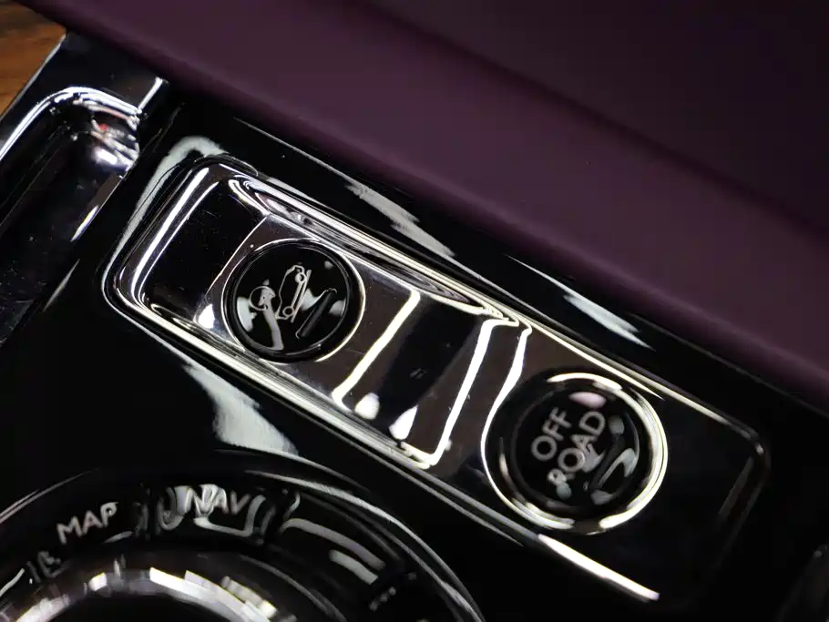 Rolls-Royce Cullinan 2020 — фото 20