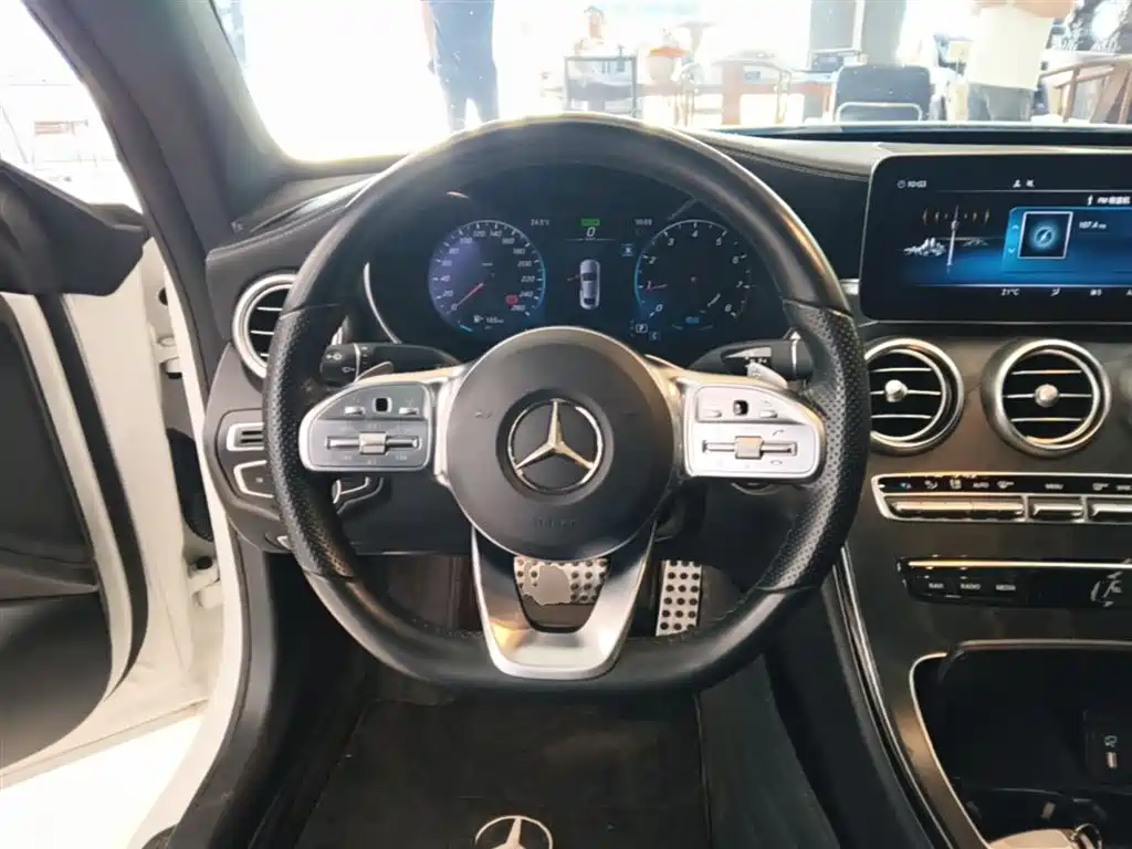 Mercedes-Benz C-Class 2020 — фото 11