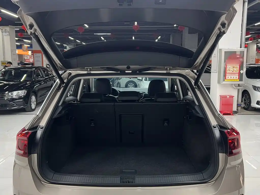 Volkswagen T-Roc 2019 — фото 22