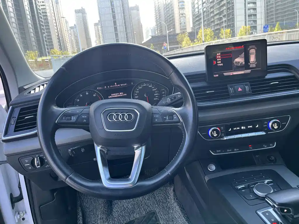Audi Q5L 2019 — фото 16