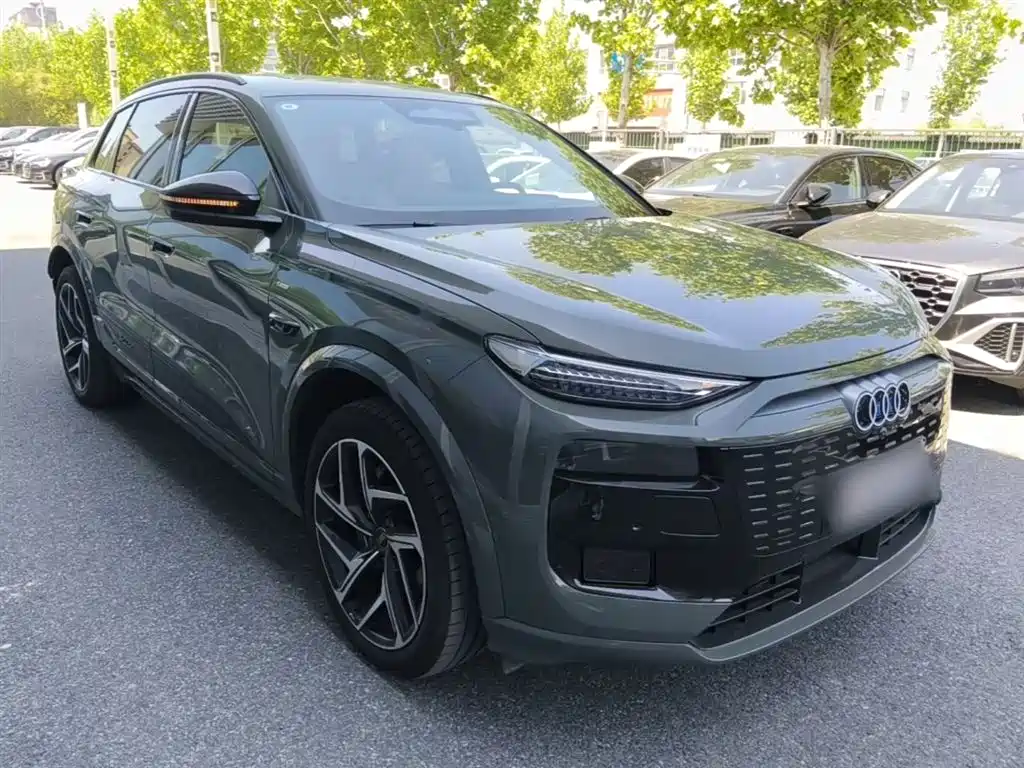 Audi Q6L e-tron 2025 — фото 4