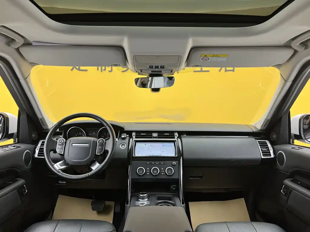 Land Rover Discovery 2018 — фото 13