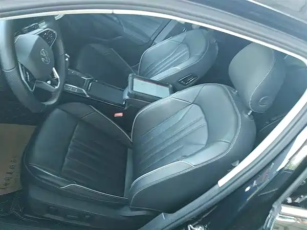 Volkswagen Passat 2023