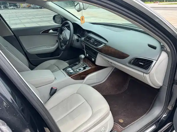 Audi A6L 2012
