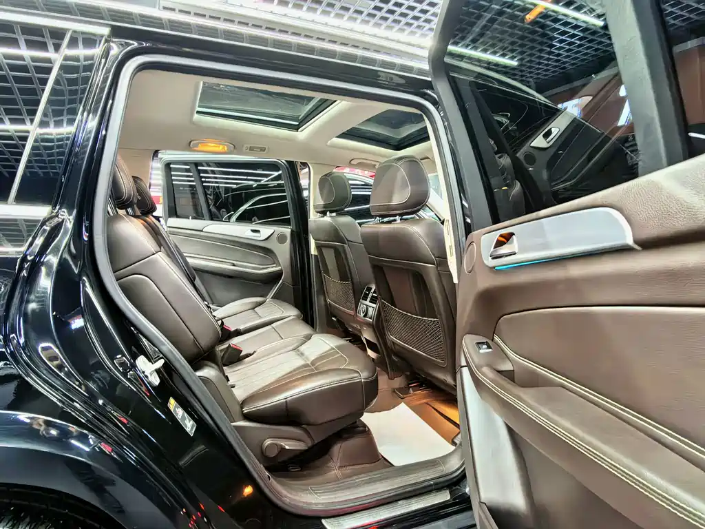 Mercedes-Benz GLS 2017 — фото 8
