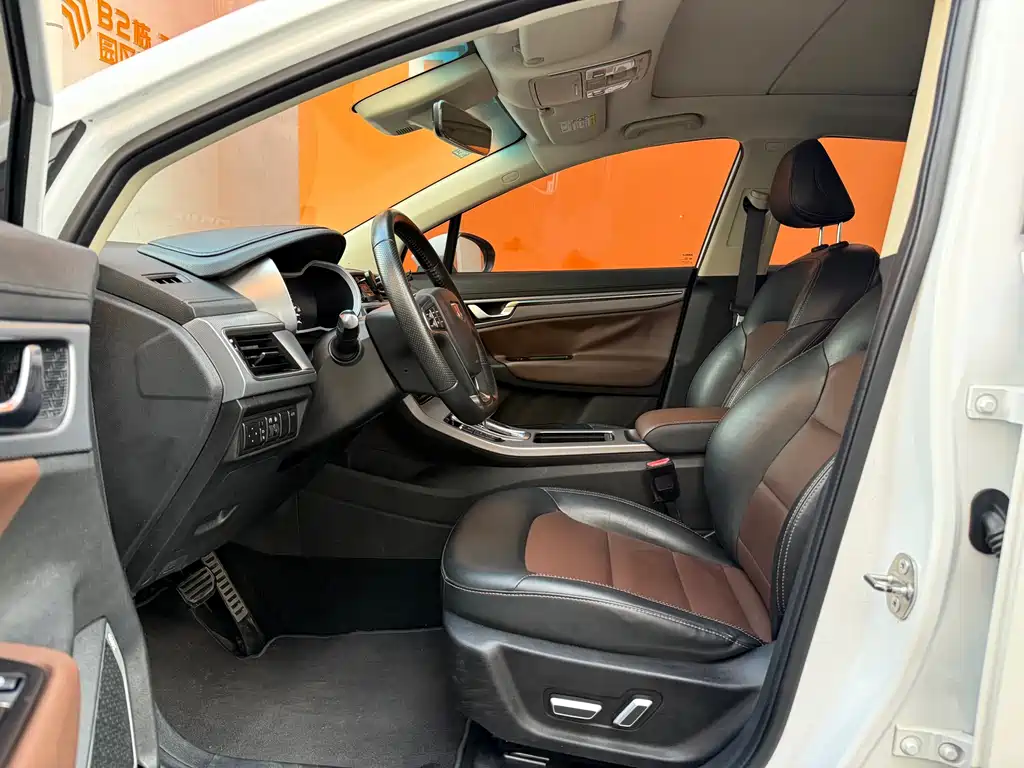 Geely Emgrand GS 2018 — фото 11