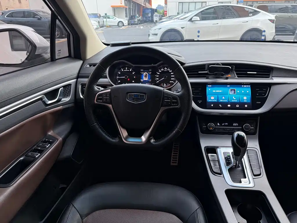 Geely Emgrand GS 2018 — фото 13