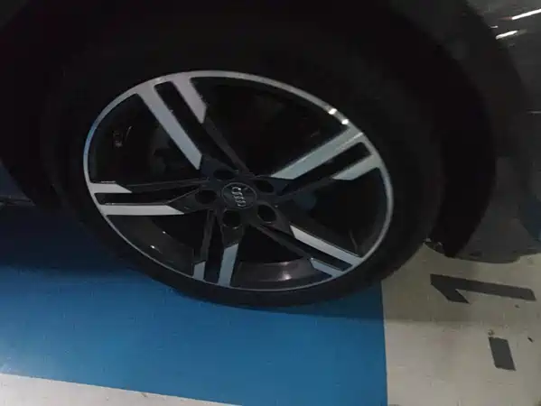 Audi A4L 2021