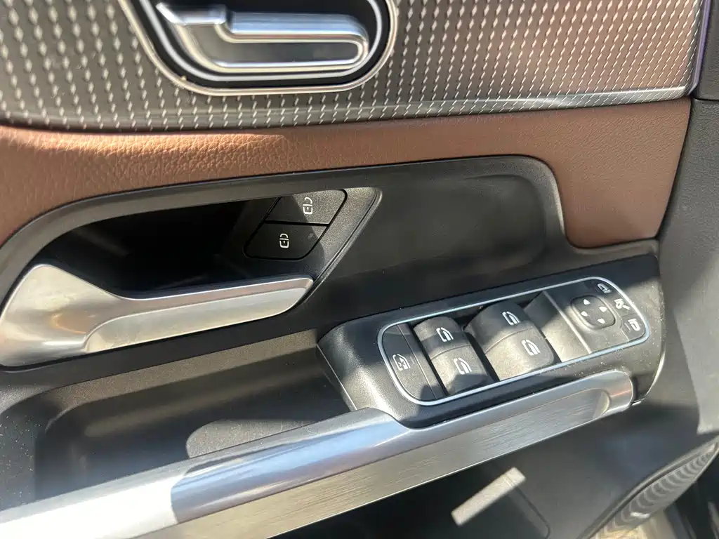Mercedes-Benz GLB 2022 — фото 11