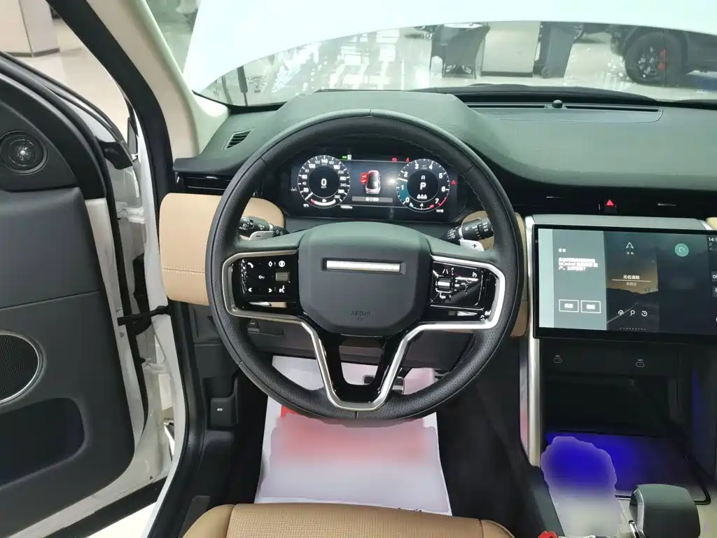 Land Rover Discovery Sport 2024 — фото 11