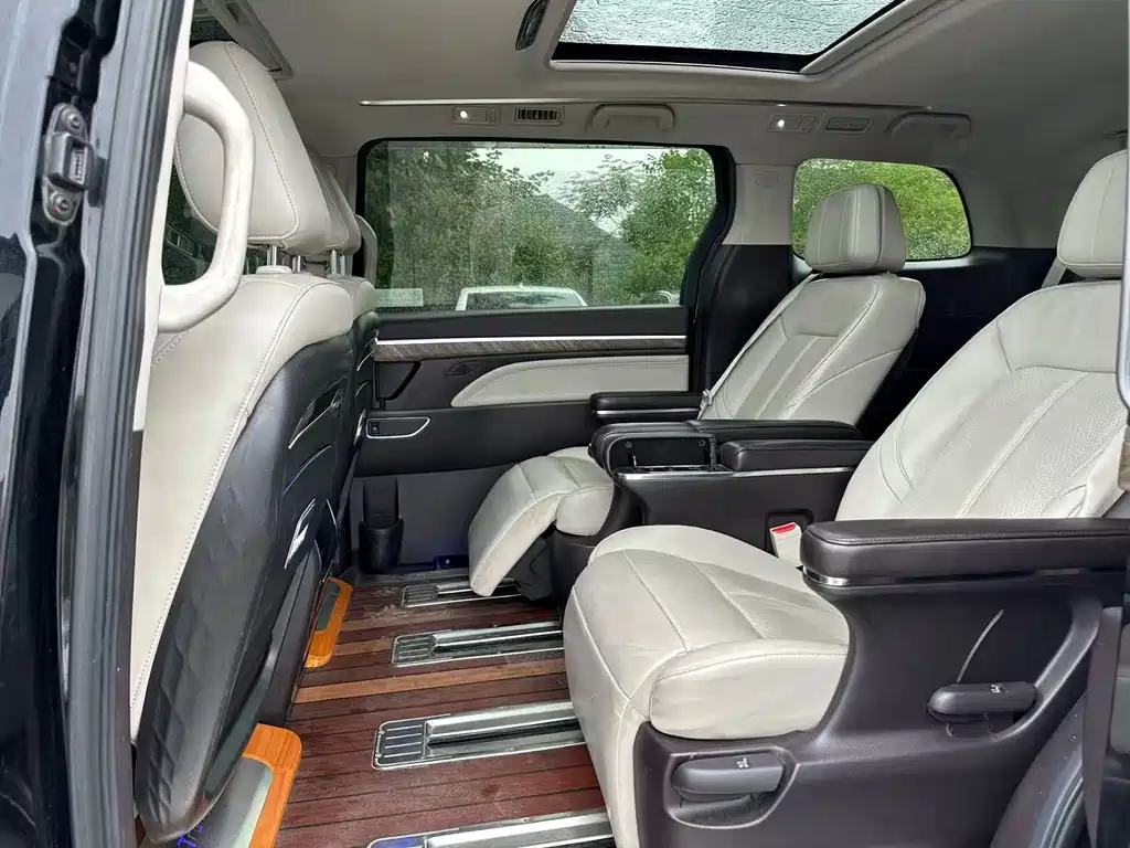 GAC Motor Trumpchi M8 2021 — фото 10