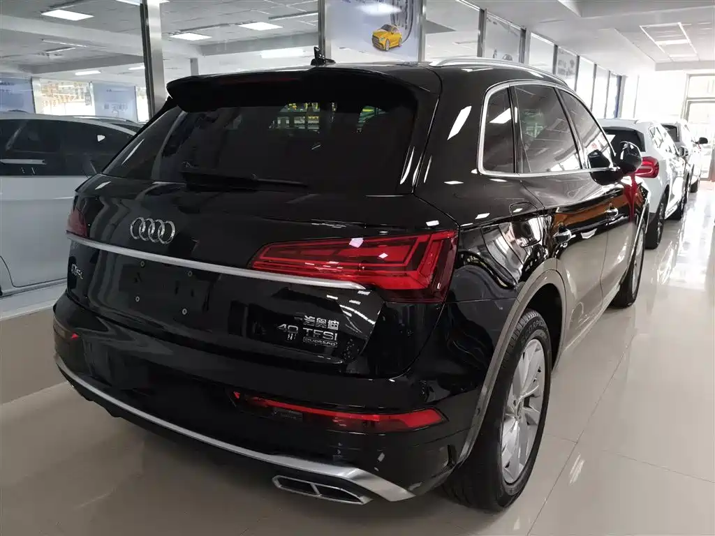 Audi Q5L 2022 — фото 7