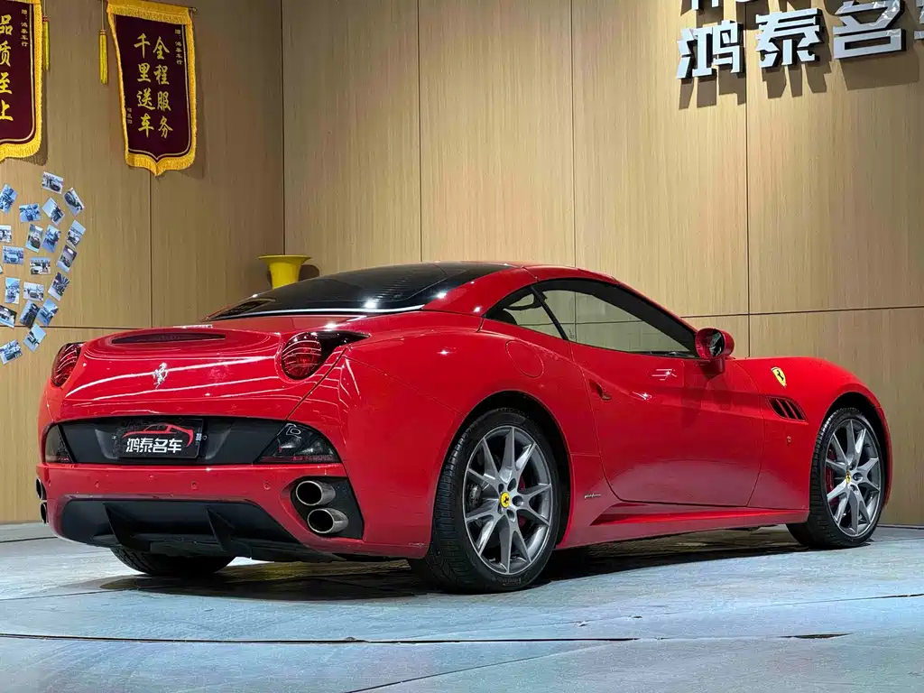 Ferrari California T 2013 — фото 18