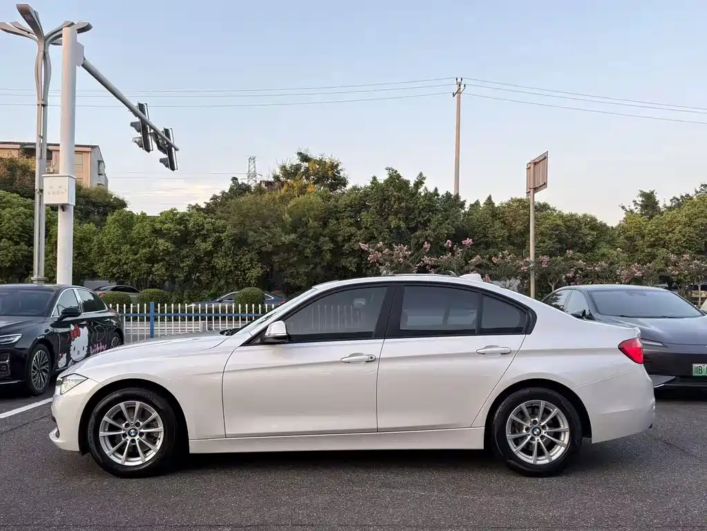 BMW 3 Series 2016 — фото 3