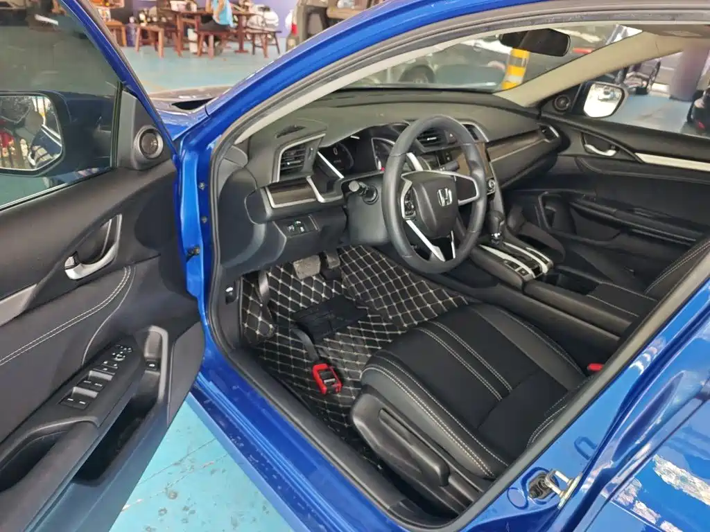 Honda Civic 2021 — фото 12