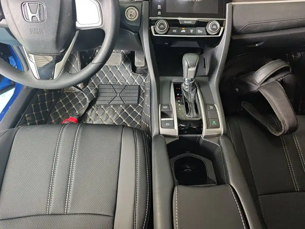 Honda Civic 2021 — фото 10