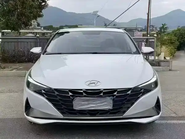 Hyundai Elantra 2021