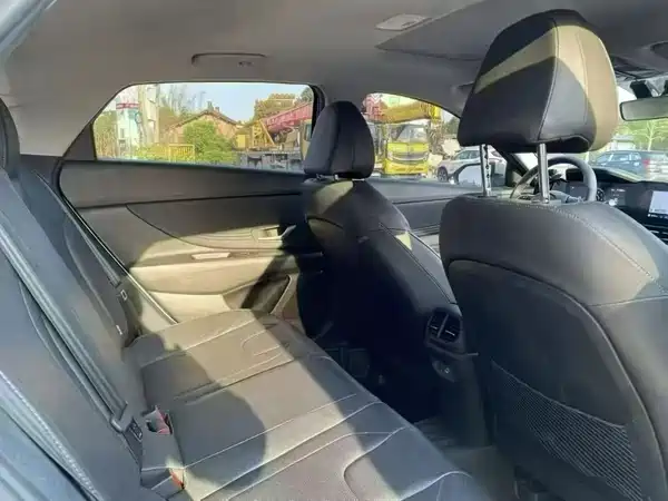 Hyundai Elantra 2021