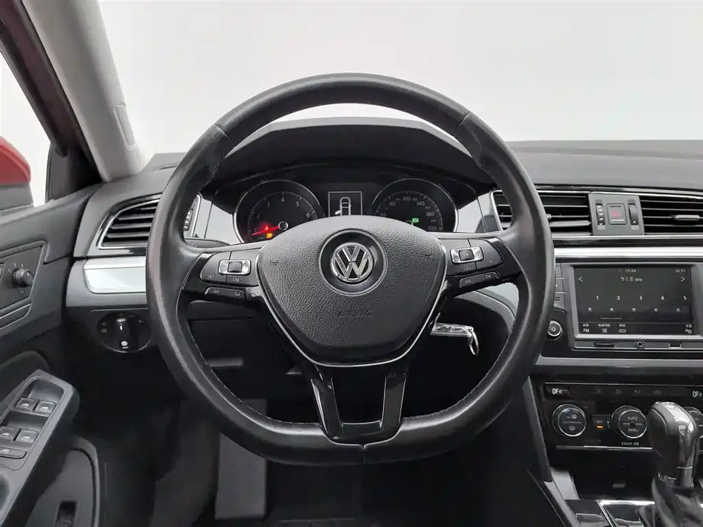 Volkswagen Lamando 2017 — фото 11