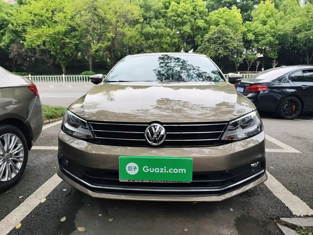 Volkswagen Sagitar 2018