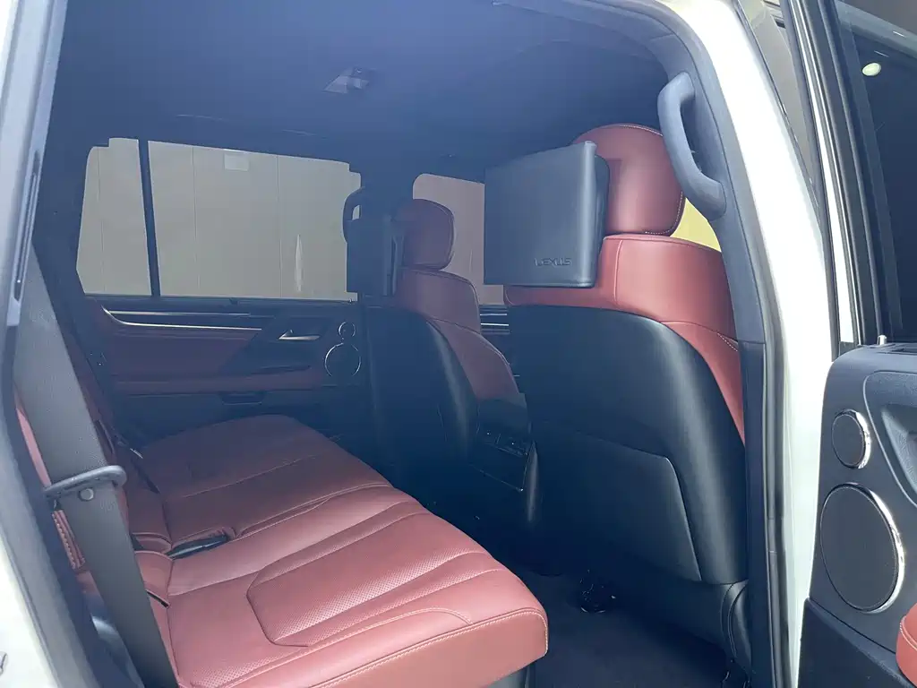 Lexus LX 2020 — фото 15