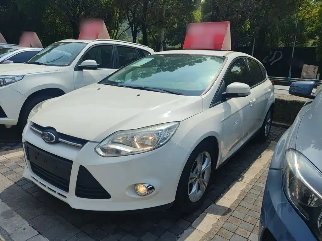 Ford Focus 2015 — фото 1