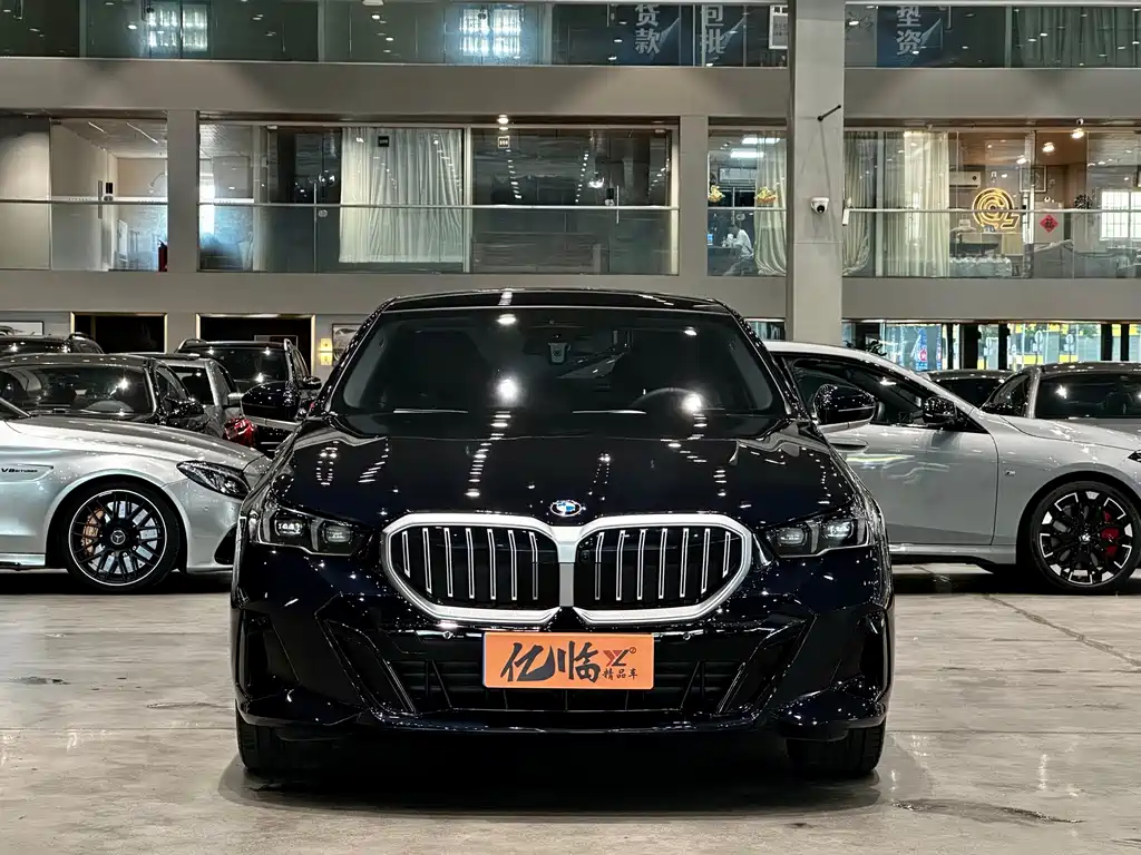 BMW 5 Series 2025