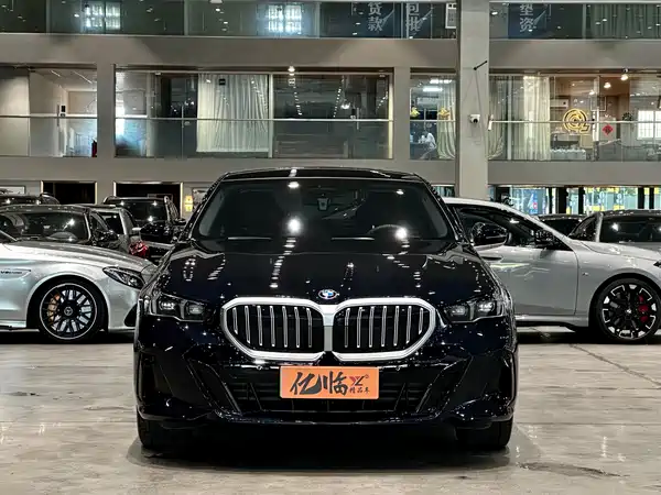 BMW 5 Series 2025