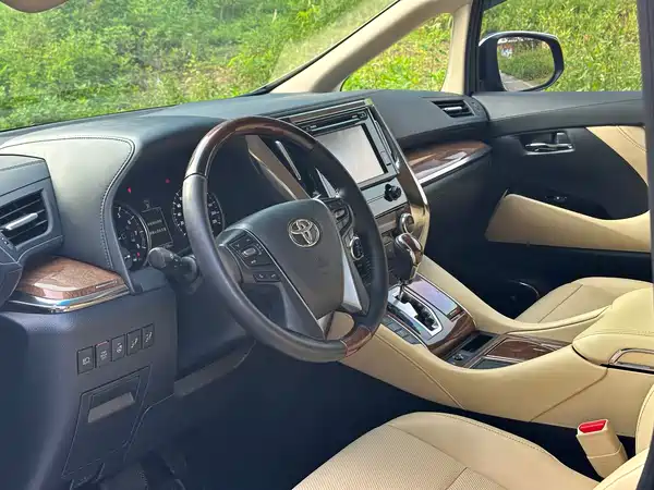 Toyota Alphard 2018