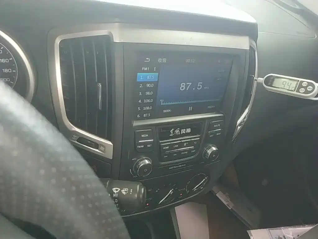 Dongfeng Aeolus AX3 2016 — фото 9