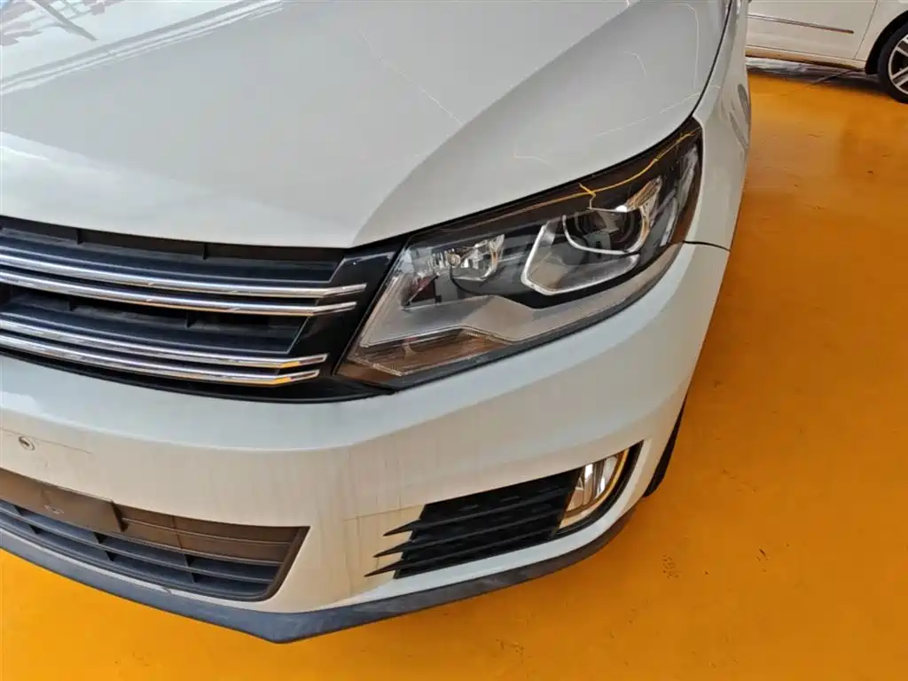 Volkswagen Tiguan 2015 — фото 24
