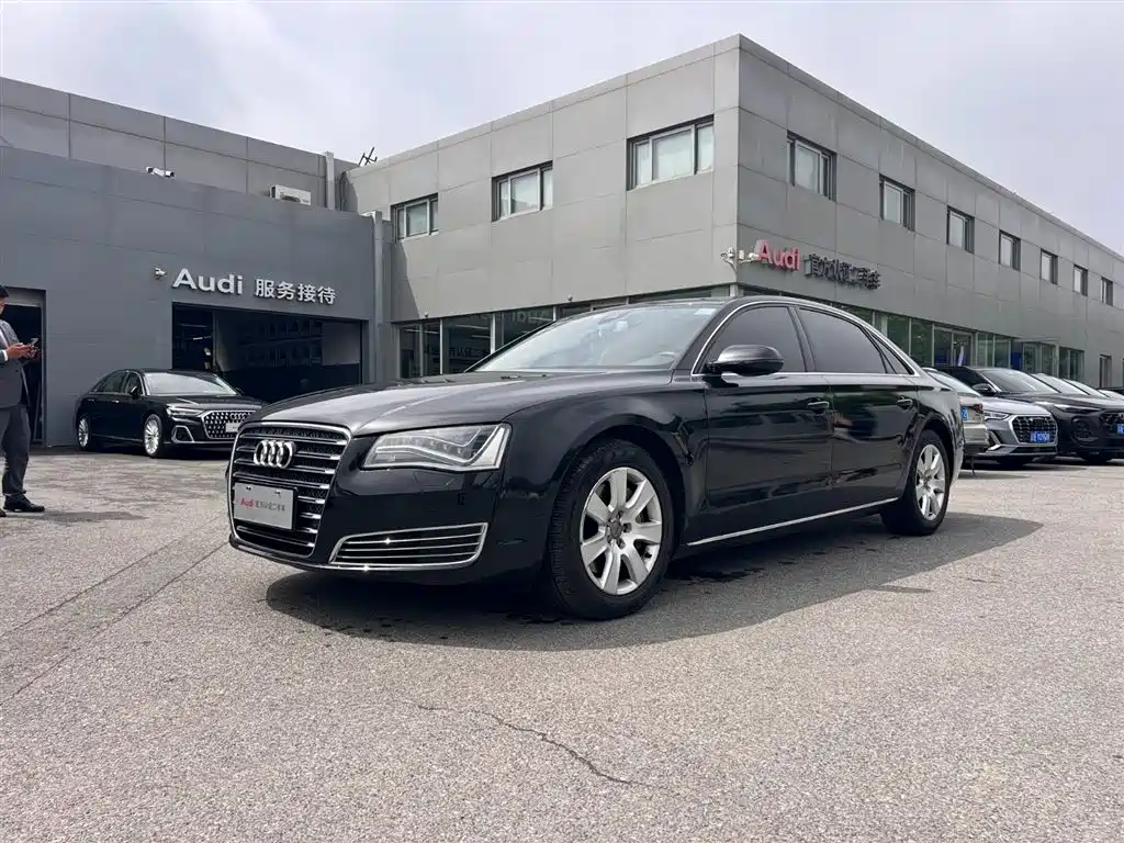 Audi A8 2014