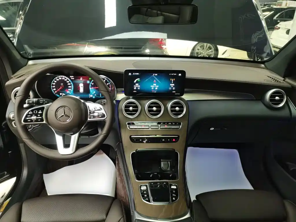 Mercedes-Benz GLC 2022 — фото 10